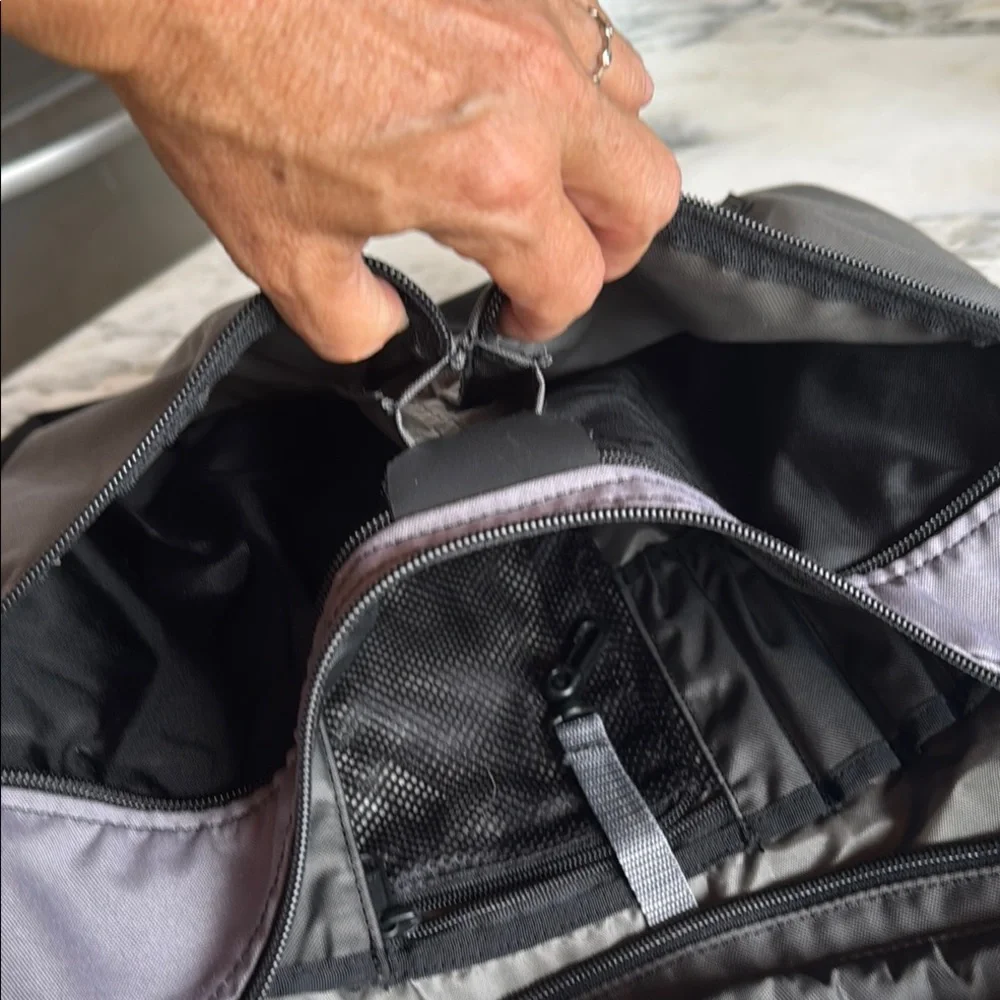 REI Musette Messenger Bag Black & Gray